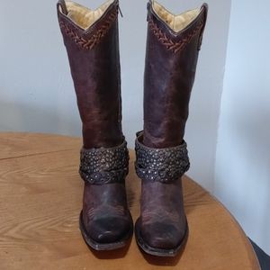 Corral boots size 8